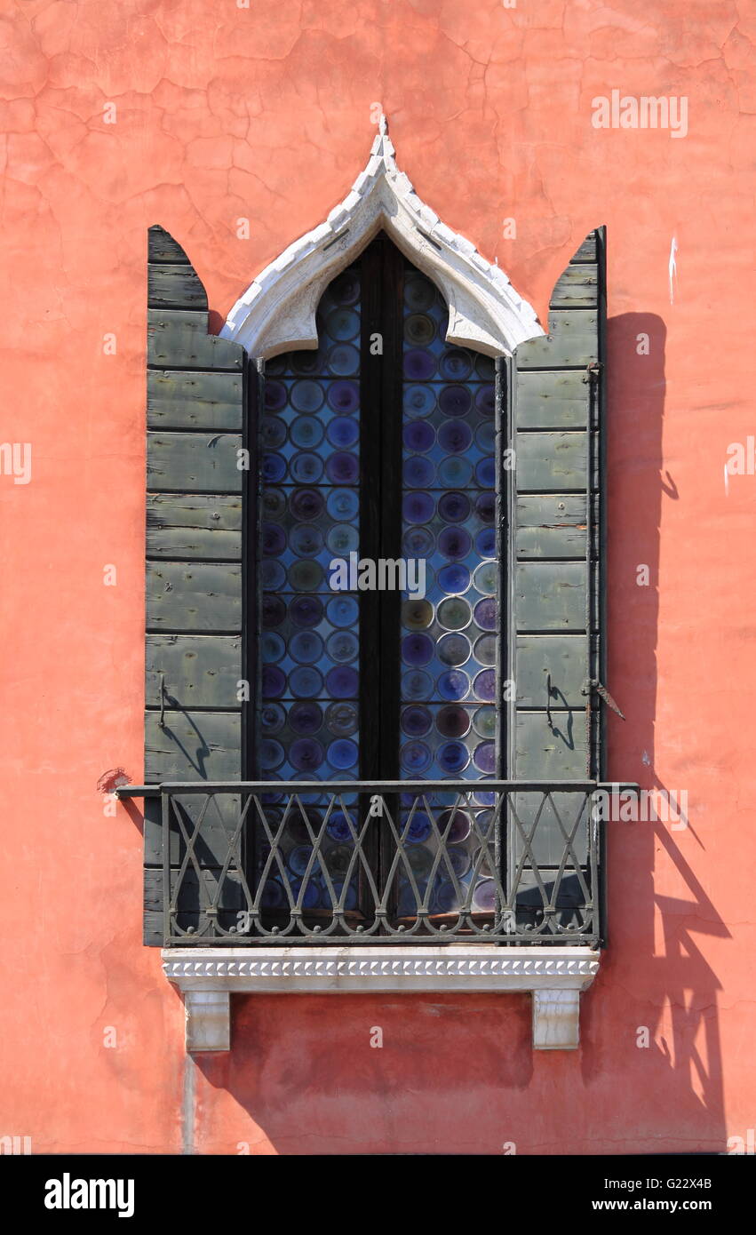 Typical renaissance window in Venice, Italy Stock Photo - Alamy
