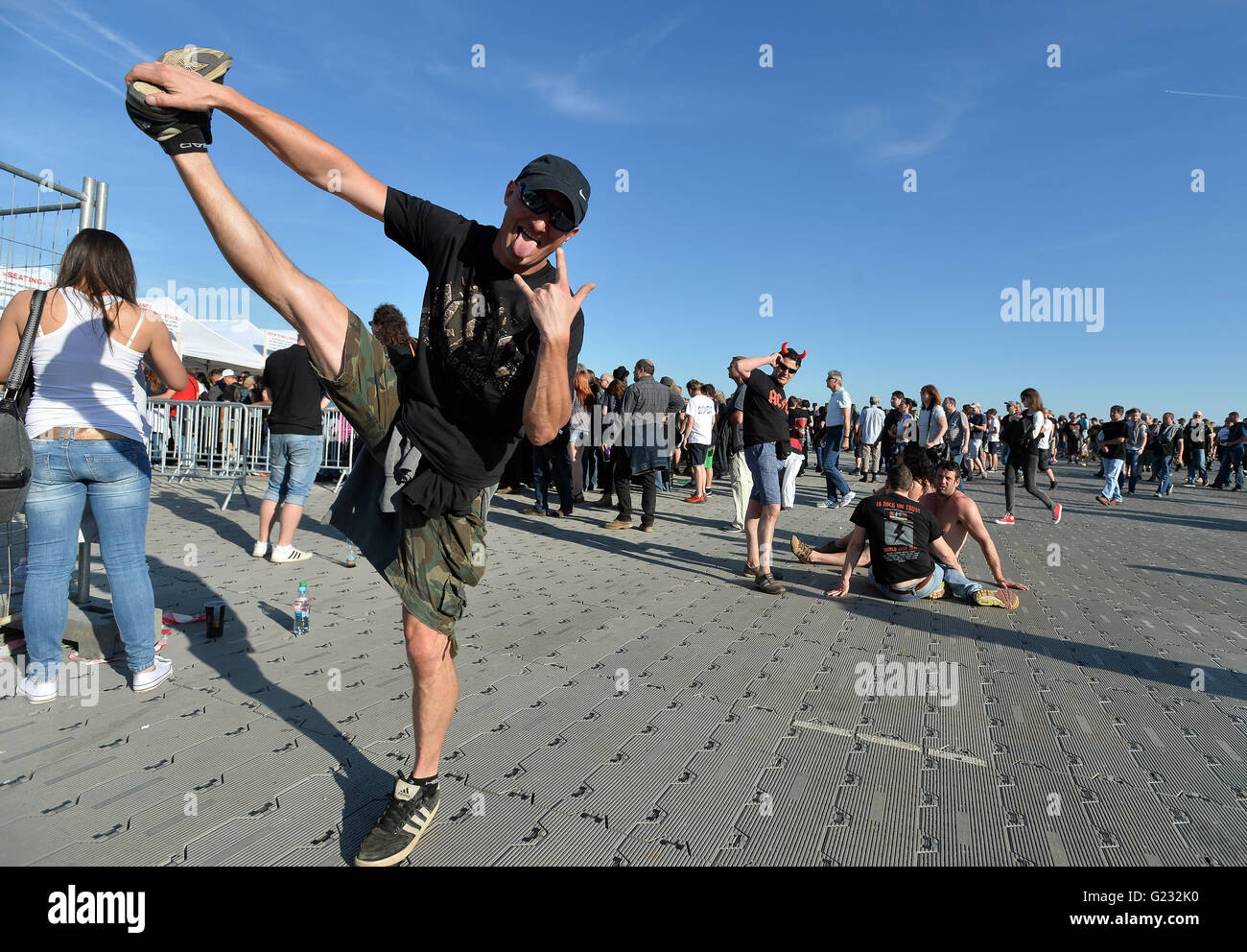 Ac dc fan hi-res stock photography and images - Alamy