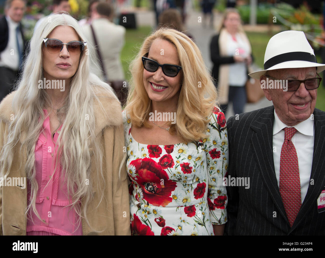 Chelsea, London UK. 23rd May 2016. Jerry Hall and Rupert Murdoch attend Press Day for the world famous Chelsea Flower Show. Credit:  Malcolm Park editorial/Alamy Live News. Stock Photo