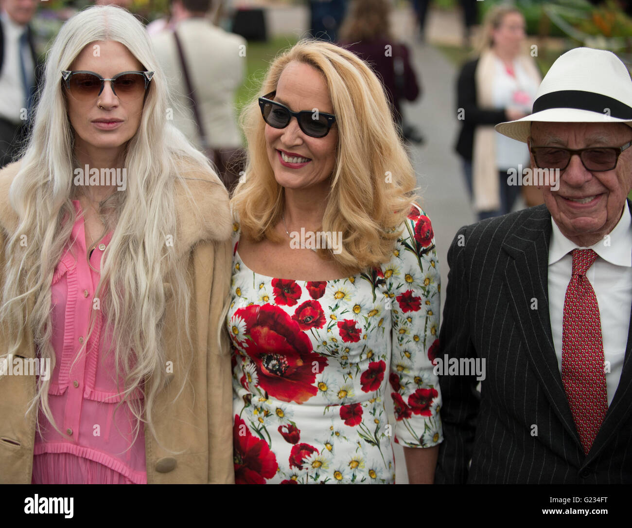 Chelsea, London UK. 23rd May 2016. Jerry Hall and Rupert Murdoch attend Press Day for the world famous Chelsea Flower Show. Credit:  Malcolm Park editorial/Alamy Live News. Stock Photo