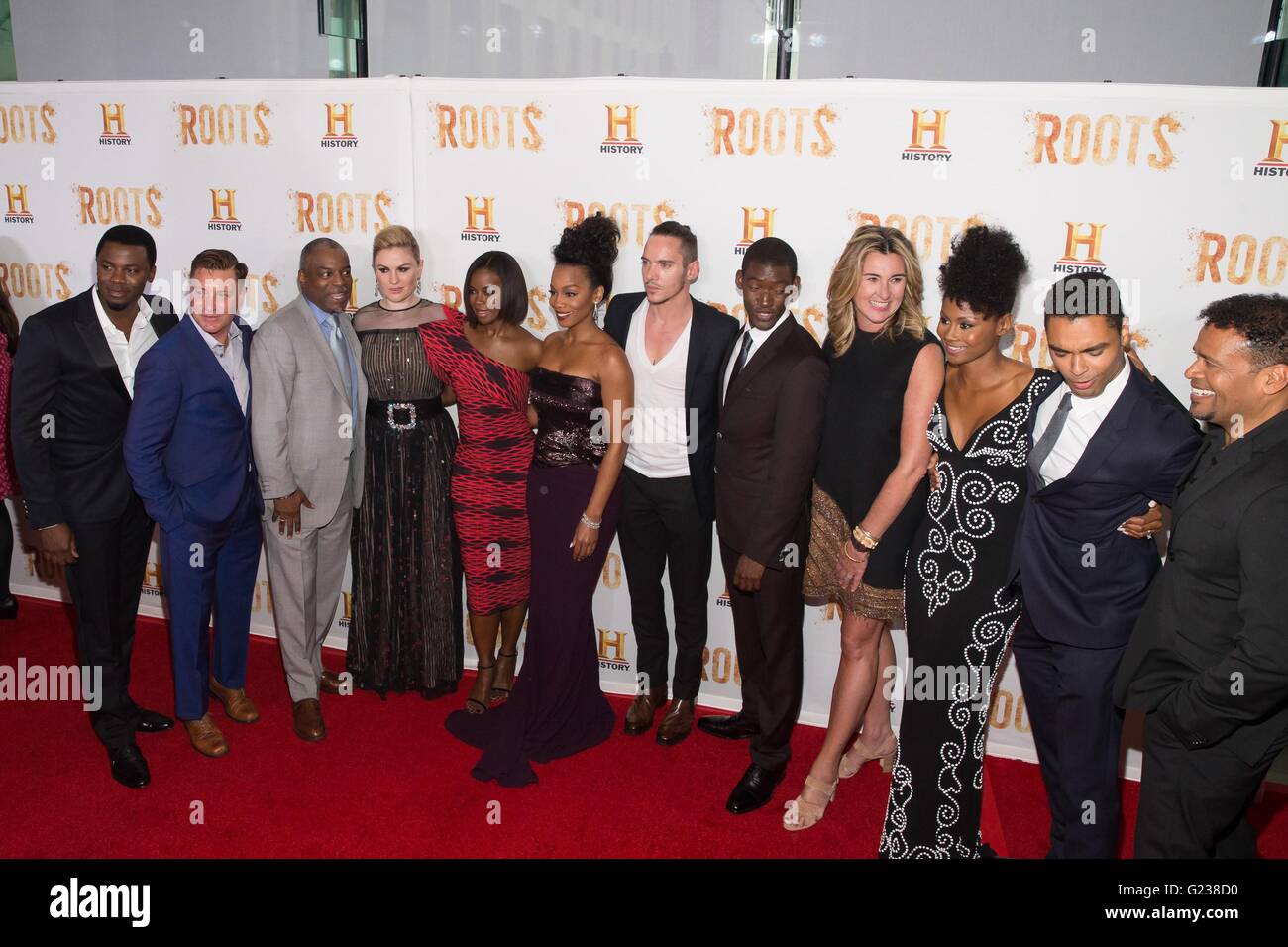 New York, NY, USA. 23rd May, 2016. Derek Luke, Lane Garrison, LeVar Burton, Anna Paquin, Erica Tazel, Anika Noni Rose, Jonathan Rhys, Malachi Kirby, Nancy Dubuc, Emayatzy Corinealdi, Rege-Jean Page, Mario Van Peebles at arrivals for HISTORY Channel's Premiere of ROOTS, Alice Tully Hall at Lincoln Center, New York, NY May 23, 2016. Credit:  Jason Smith/Everett Collection/Alamy Live News Stock Photo