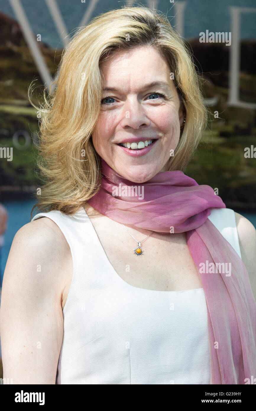 London, UK. 23 May 2016. Janie Dee. British and Irish actors support the new feature film Dare to be Wild based on a Chelsea Flower Show story. Press day at the RHS Chelsea Flower Show. The 2016 show is open to the public from 24-28 May 2016. Credit:  Vibrant Pictures/Alamy Live News Stock Photo