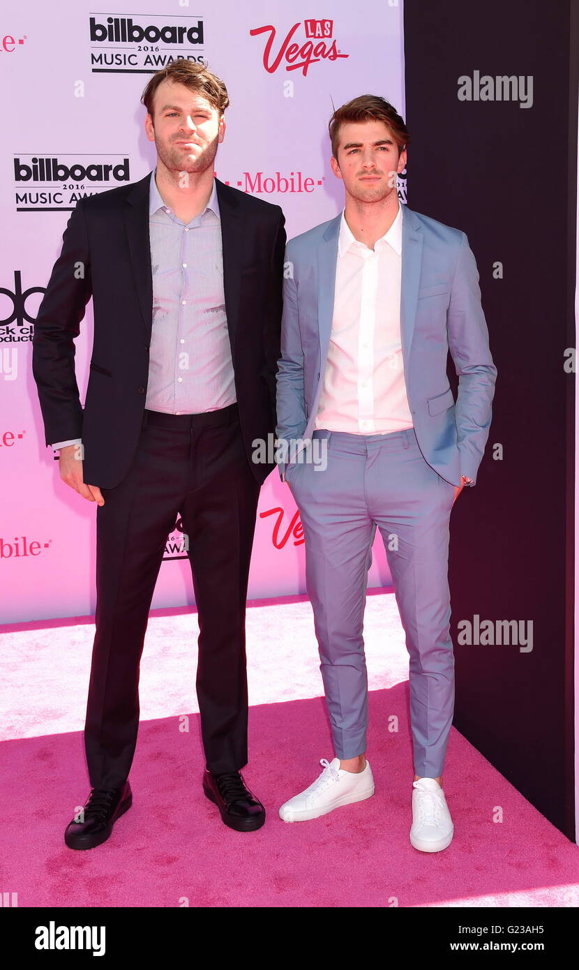 LAS VEGAS, NV - MAY 22: DJ's Andrew Taggart and Alex Pall of  The Chainsmokers attend the 2016 Billboard Music Awards at T-Mobile Arena on May 22, 2016 in Las Vegas, Nevada. | Verwendung weltweit Stock Photo