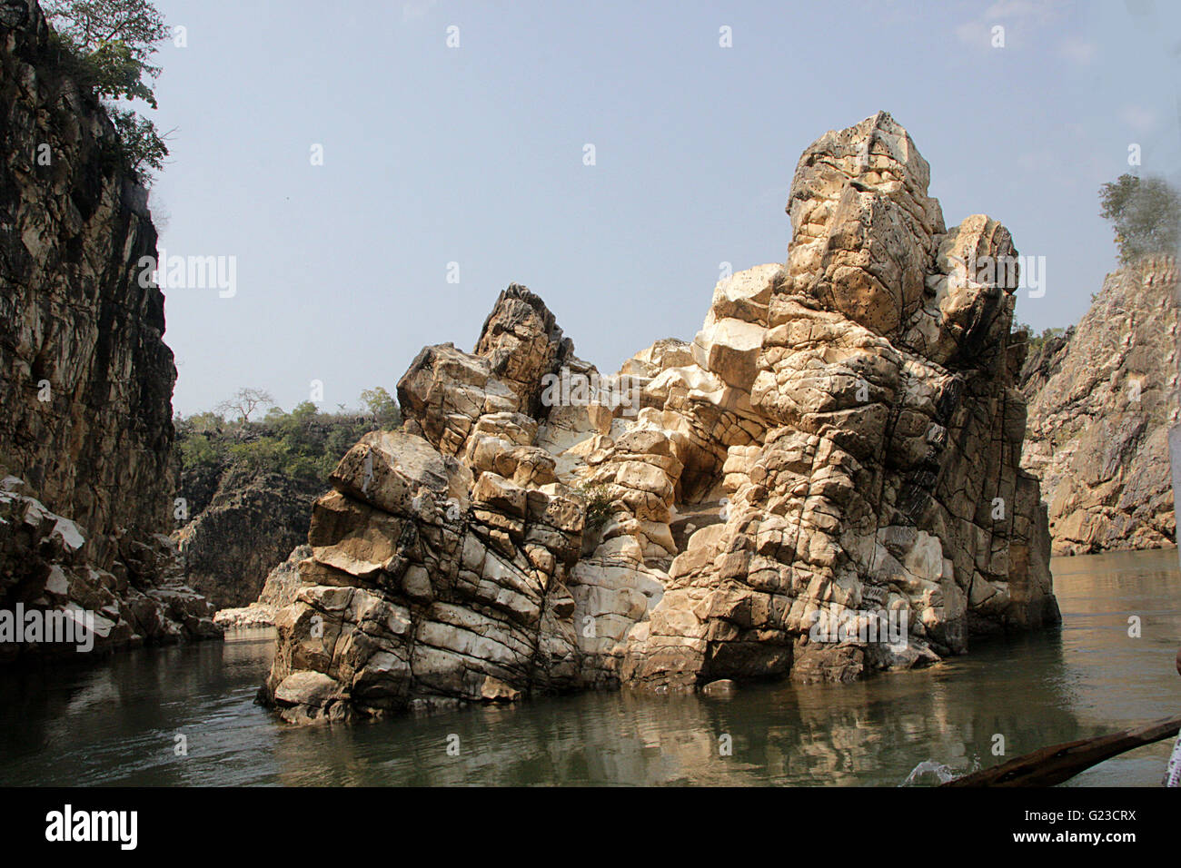 Island of Marble Rock at River Narmada in Bedaghat near Jabalpur ...