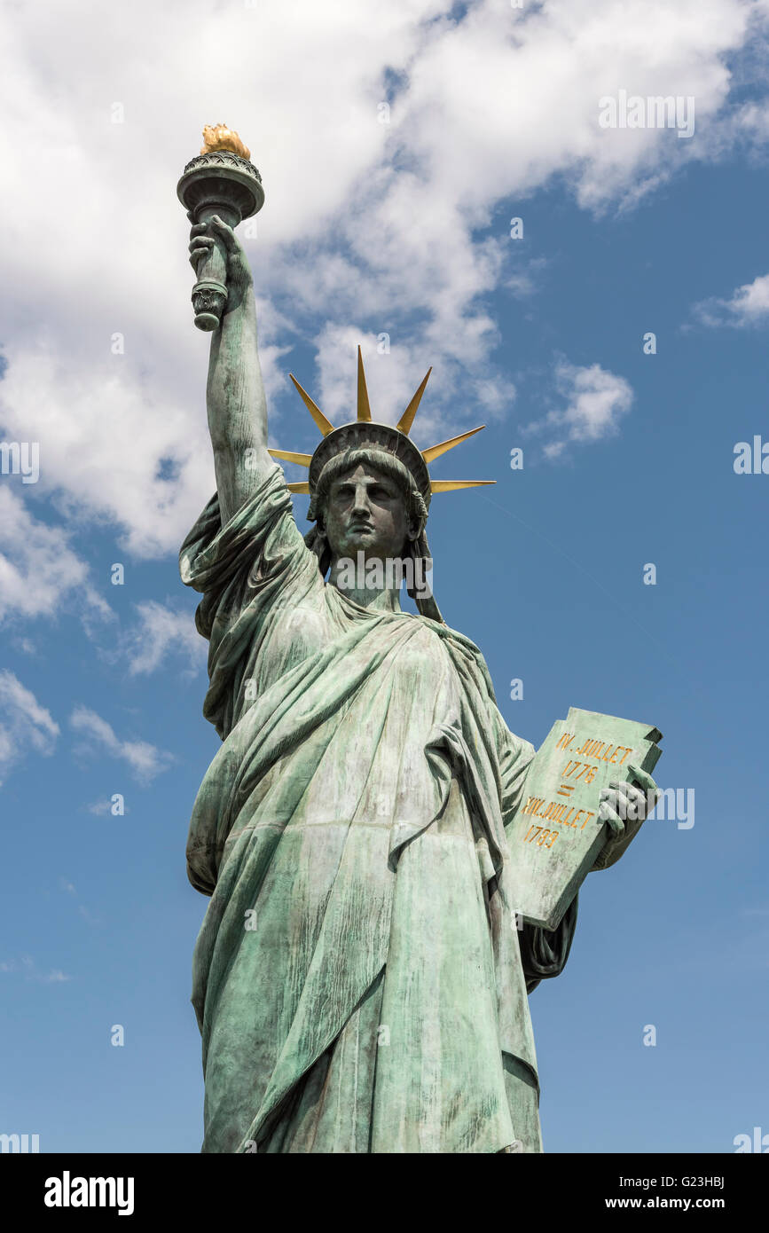Statue liberty replica on hi-res stock photography and images - Alamy