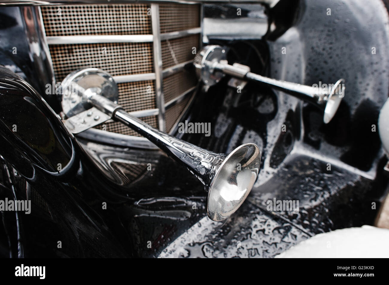Old car horns hires stock photography and images Alamy
