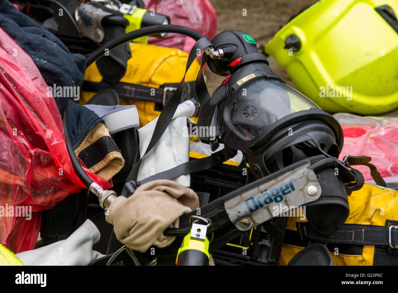 Firefighters personal protective equipment hires stock photography and