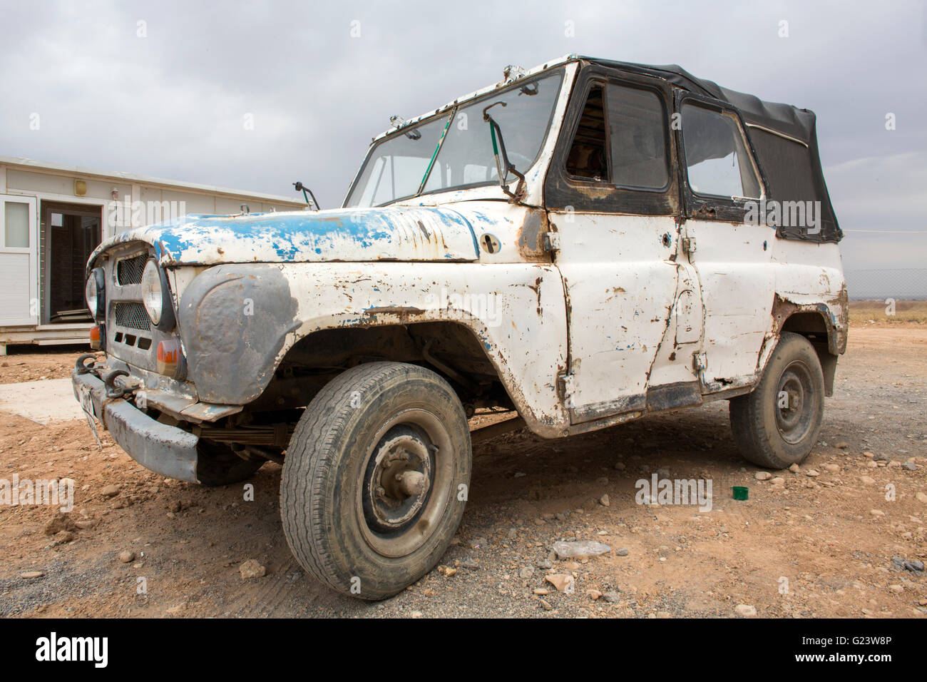 UAZ oldtimer truck in Iraqi refugee camp Stock Photo