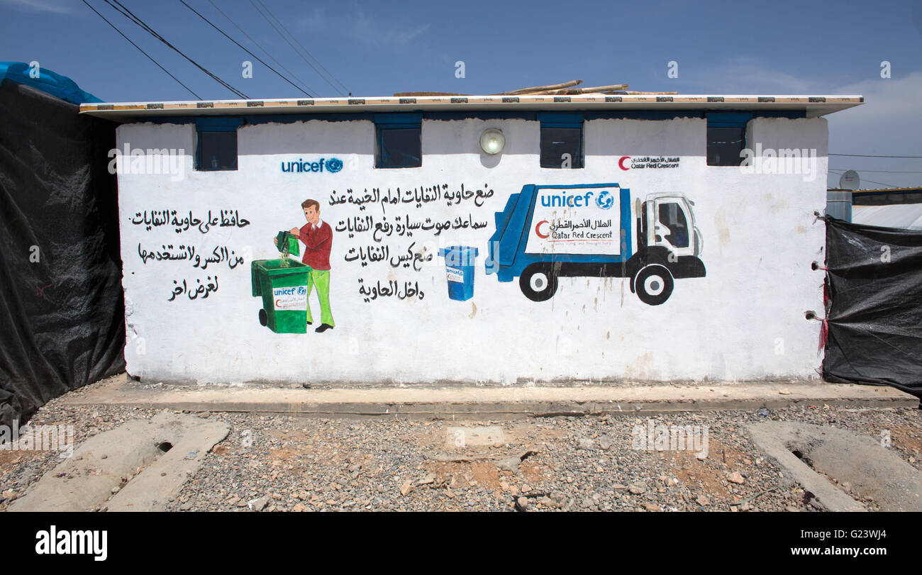 Hygiene education in an Iraqi refugee camp Stock Photo Alamy
