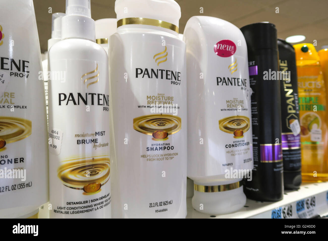 Pantene haircare bottles hires stock photography and images Alamy