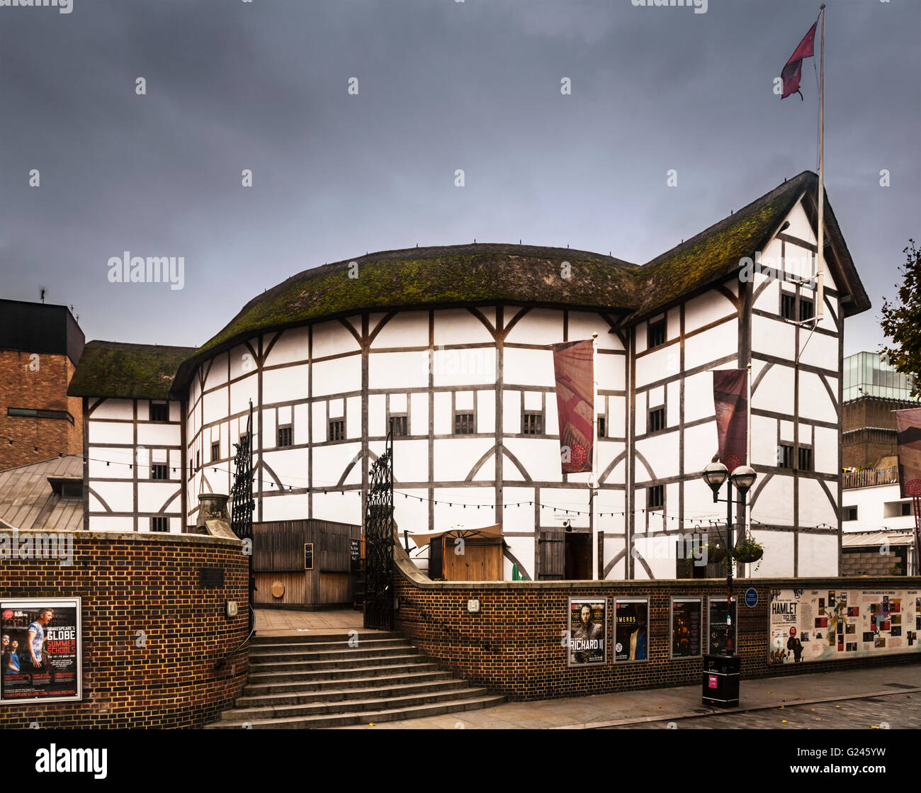 Shakespeare's Globe, a reconstruction of the Globe Theatre, Southwark, London, England. Stock Photo