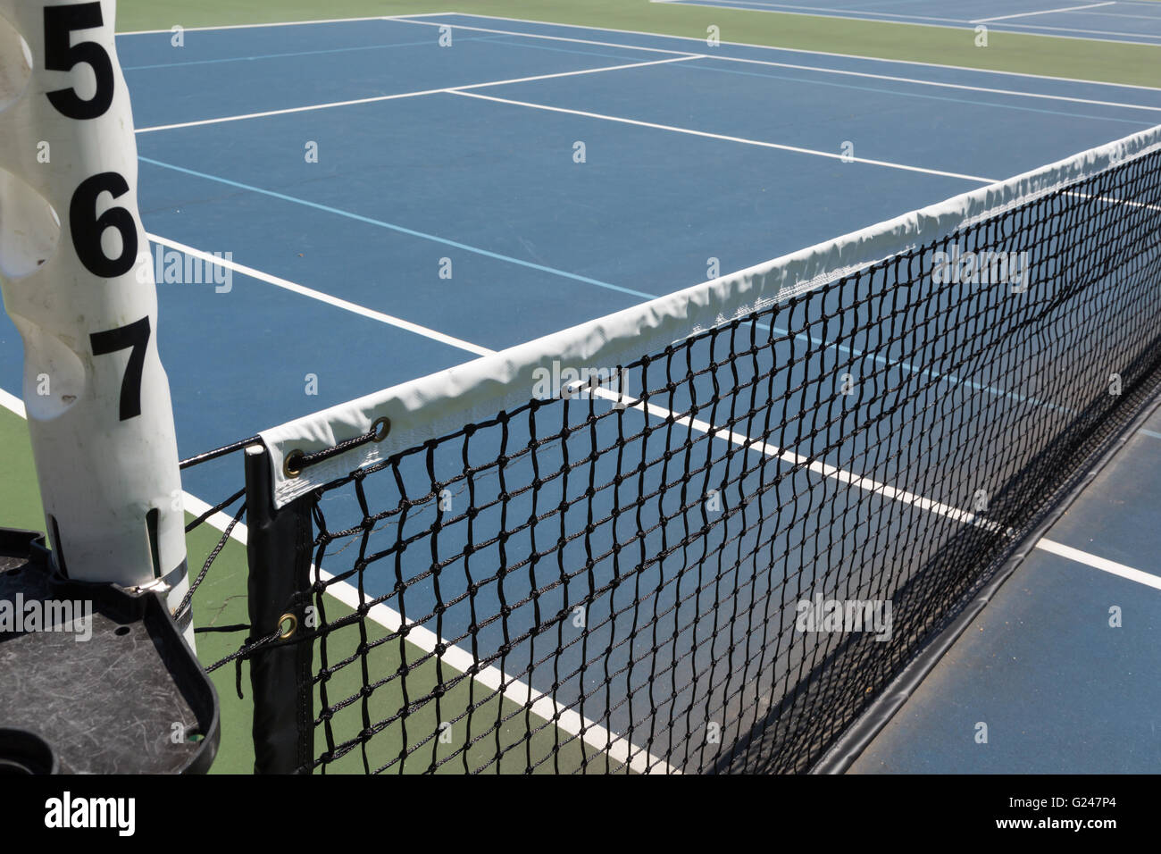 Tennis court sideline on a sunny day Stock Photo Alamy
