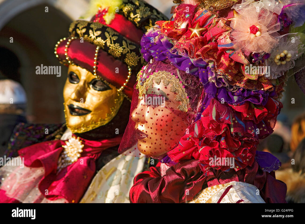 Masks at venice carnival st marks square hi-res stock photography and ...