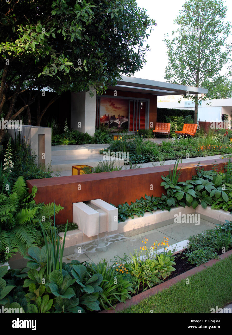 Vestra Wealth's Garden of Mindful Living by Paul Martin, RHS Chelsea Flowe Show 2016 Stock Photo
