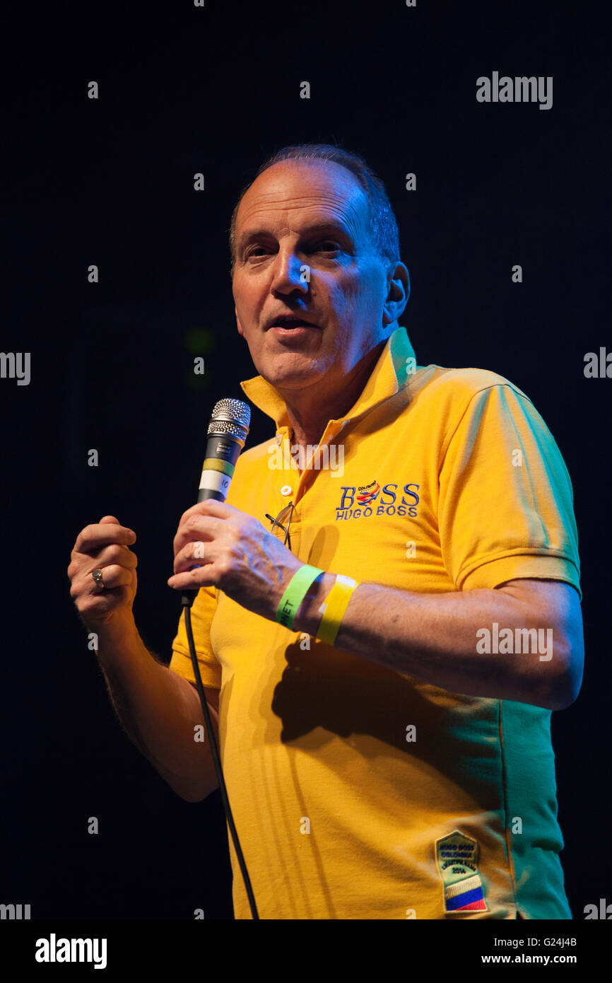 Formed Lib-Dem MP, Simon Hughes, talks at a fund-raising event in south-east London in support of the Ecuador's earthquake. Stock Photo