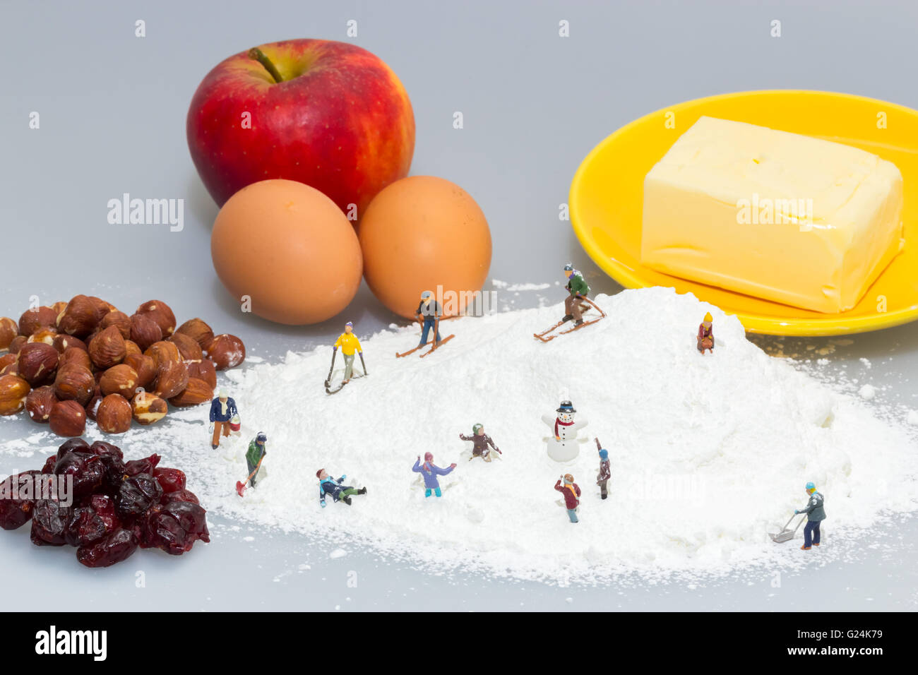 small people figures