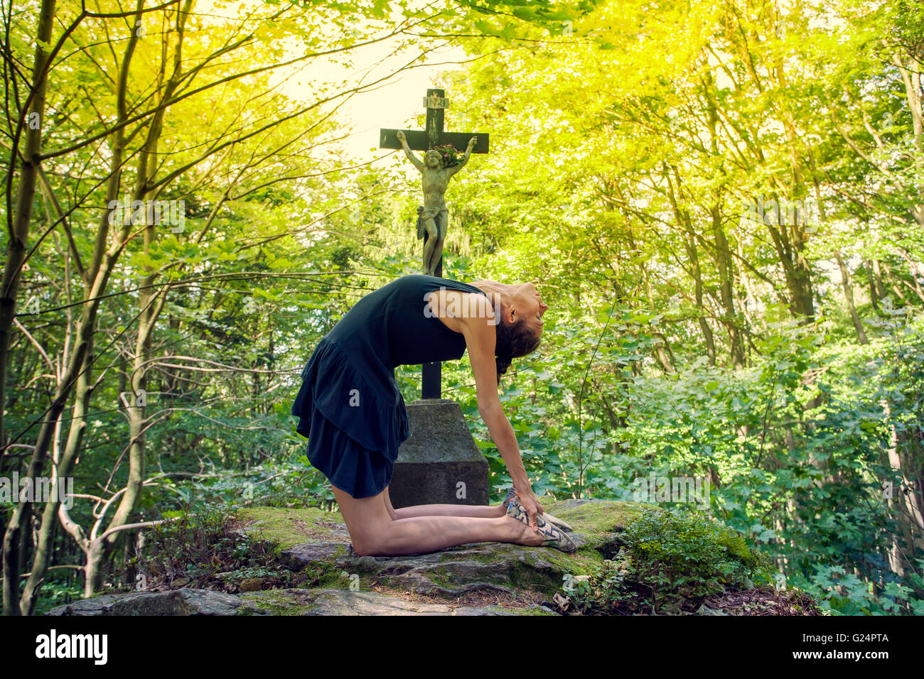 Girl doing yoga meditation in hi-res stock photography and images - Alamy
