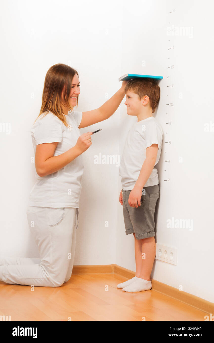 Child height chart hi-res stock photography and images - Alamy