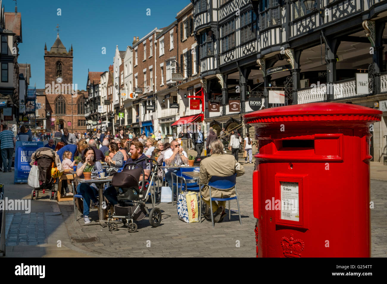 Chester high street hi-res stock photography and images - Alamy
