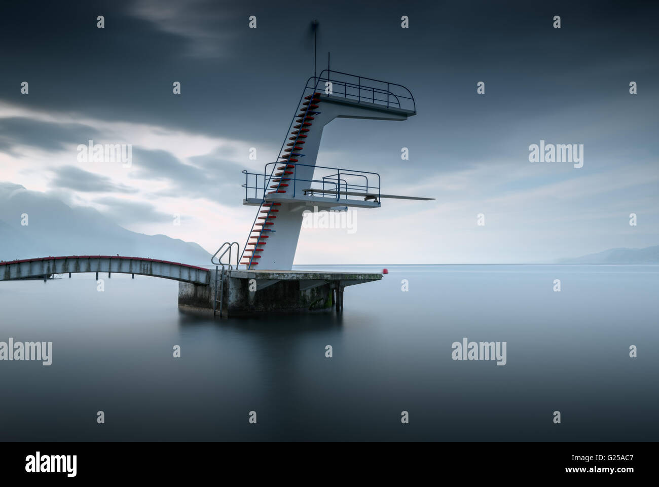 Diving board hires stock photography and images Alamy