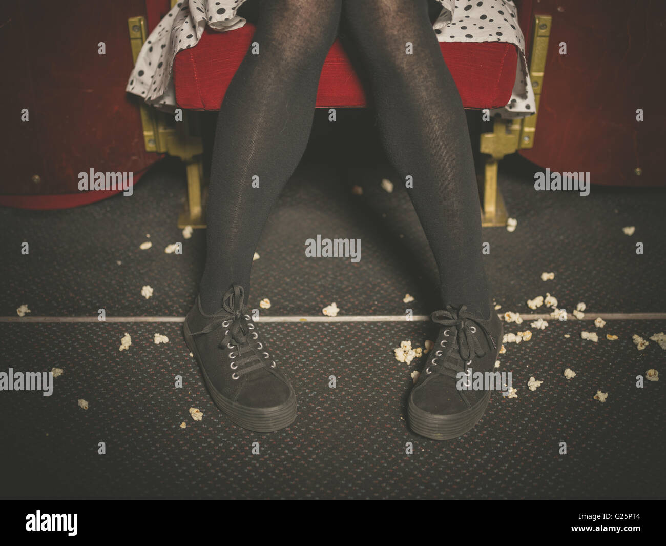 young wife pantyhose -black 