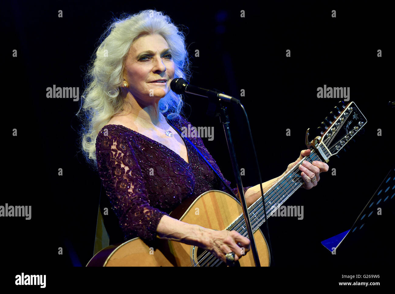 Judy collins hi-res stock photography and images - Alamy