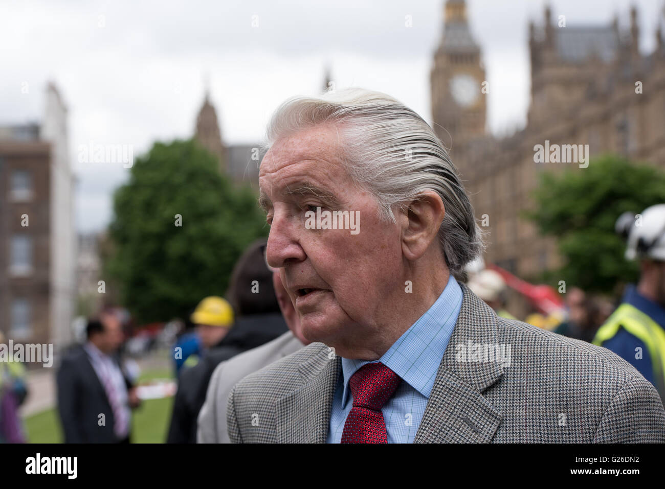 London, UK, 25th May, 2016, veteran labour MP Dennis Skinner at the steelworkers rallly Credit:  Ian Davidson/Alamy Live News Stock Photo