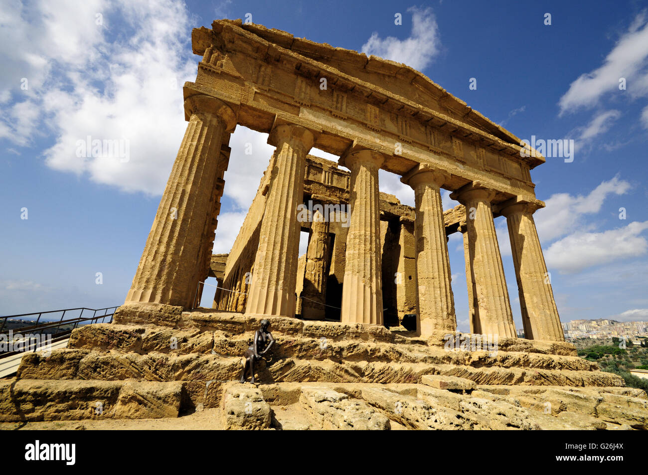The ancient Greek Temple of Concordia, Valle dei Templi, Sicily, Italy Stock Photo