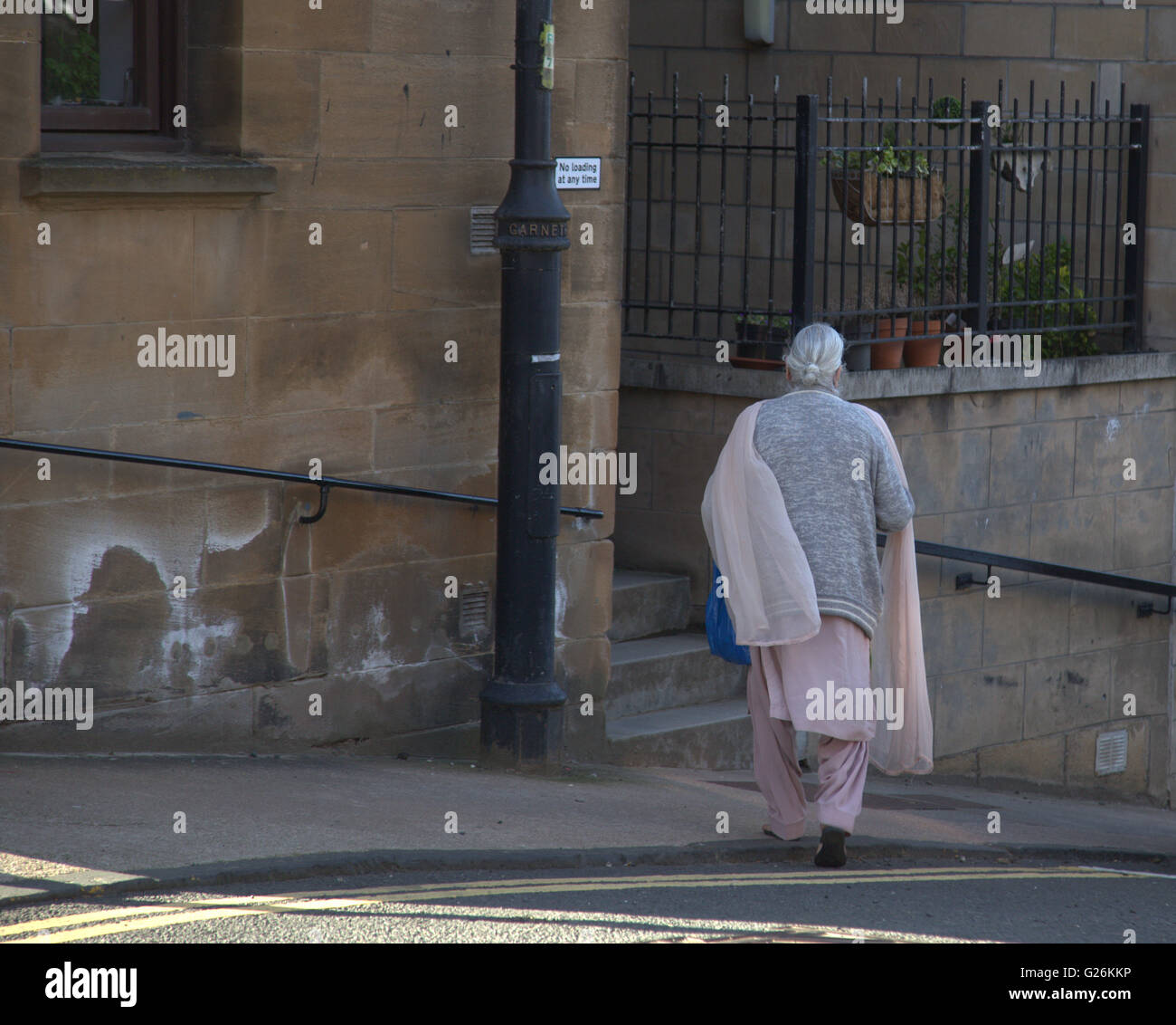 Old asian woman hi-res stock photography and images - Alamy