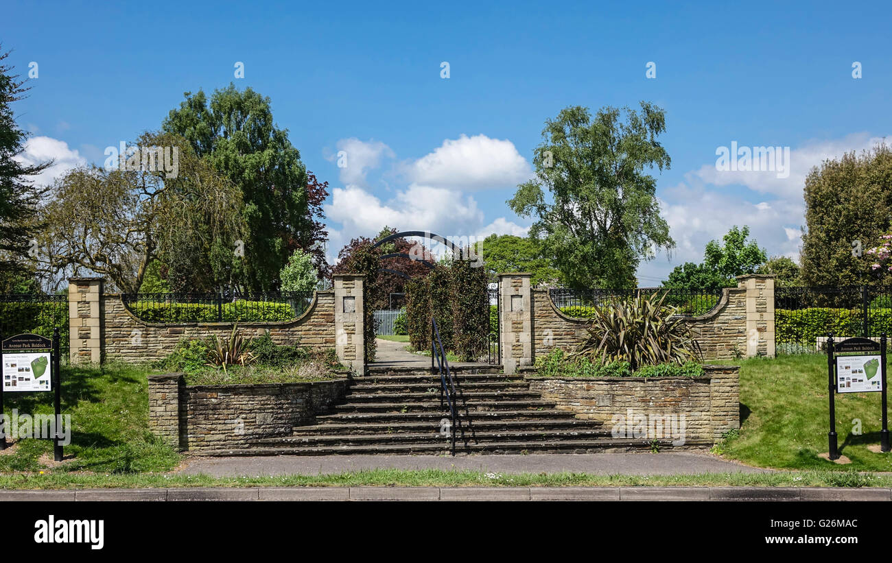 Entrance steps and gates to Avenue Park, Baldock, Hertfordshire, UK