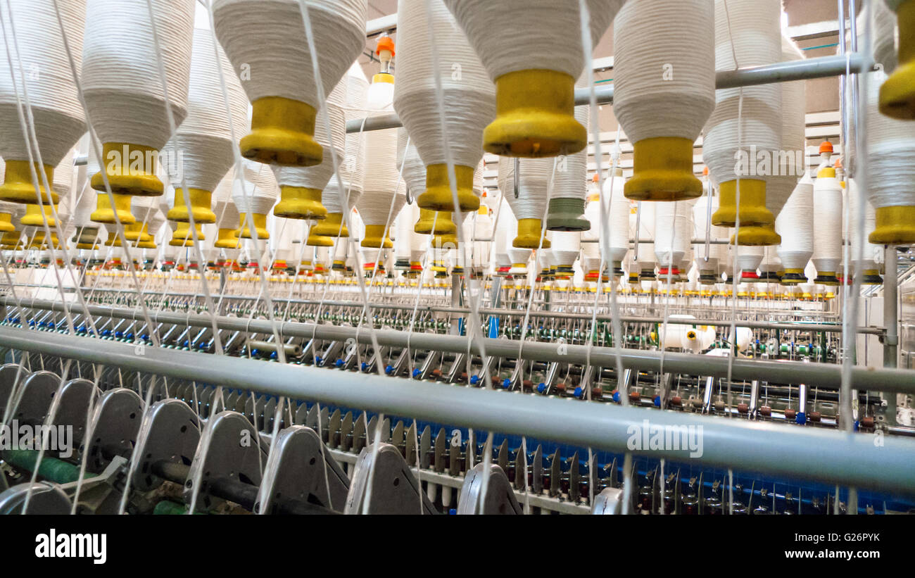Spinning yarn machine hires stock photography and images Alamy