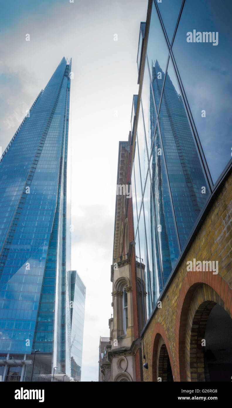 Shard glass hi-res stock photography and images - Alamy