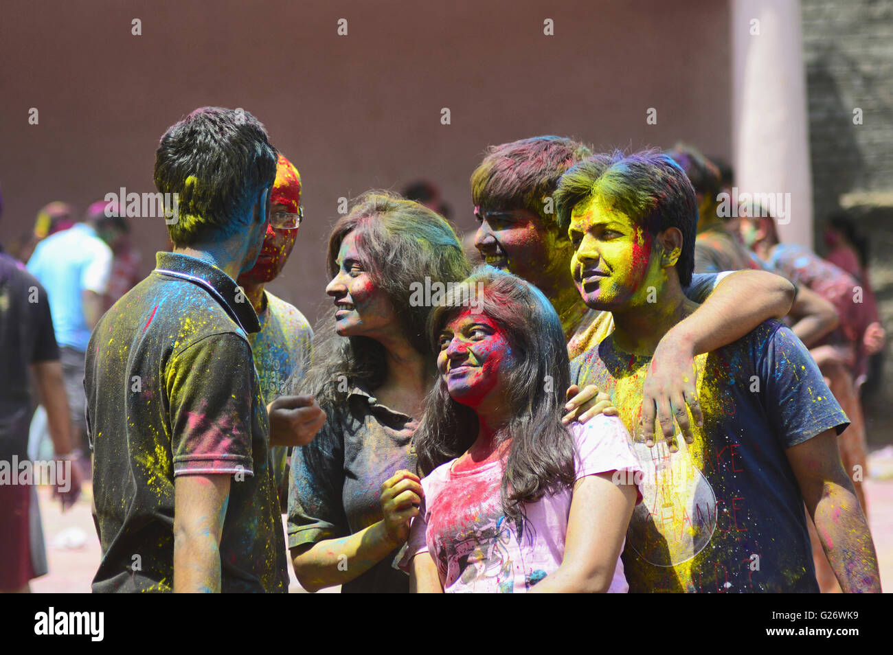 holi 2025 video girl boy kichad