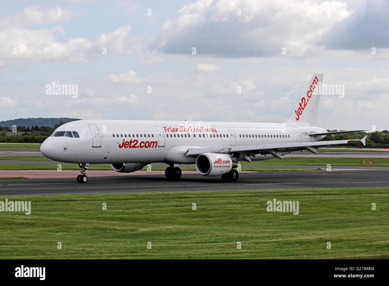 pix Jet2 A321 https www alamy com stock photo jet2 airbus a321 211 airliner taxiing at manchester international 104652036 html