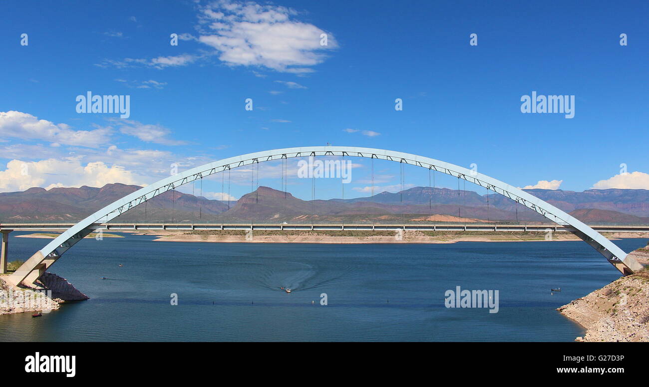 Modern metal bridge hi-res stock photography and images - Alamy