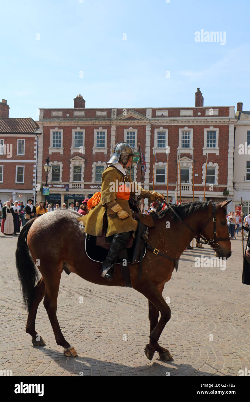 Sealed knot historical reenactment group in newark on trent market place to commemorate end of the siege in english civil war Stock Photo
