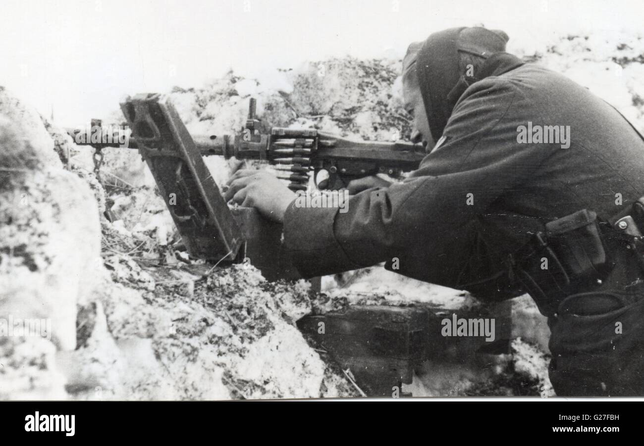 Wehrmacht German Machine Gun in action on the Eastern Front 1941 Stock Photo
