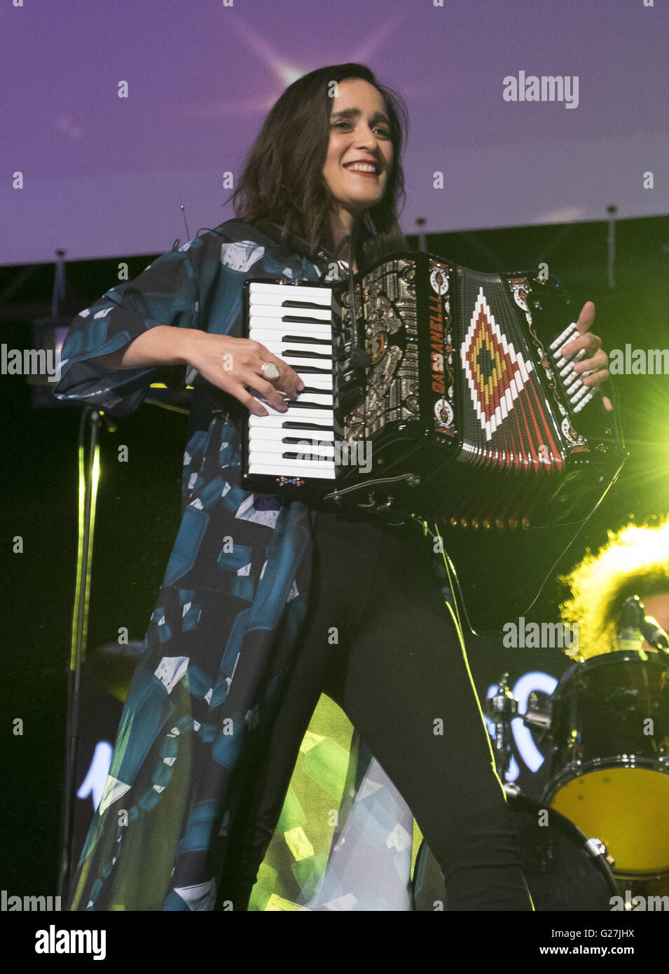 Julieta venegas hi-res stock photography and images - Alamy