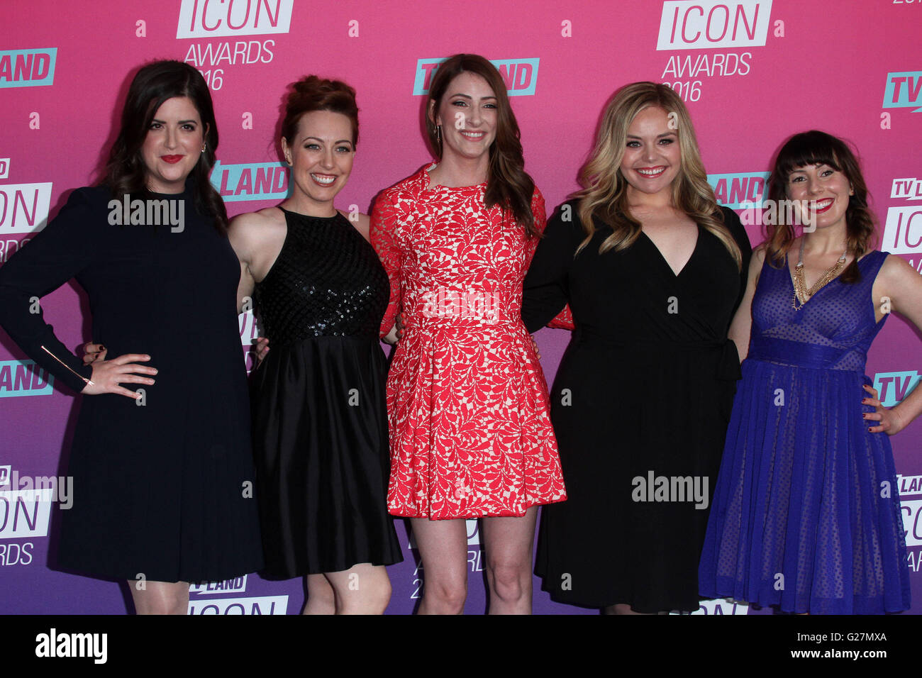 2016 TV Land Icon Awards held at the Barker Hanger in Santa Monica Featuring Cate Freedman