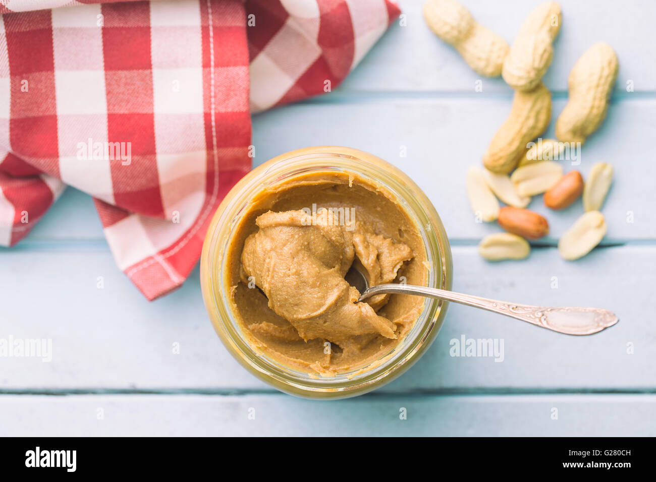 Creamy peanut butter and peanuts. Spreads peanut butter in the jar