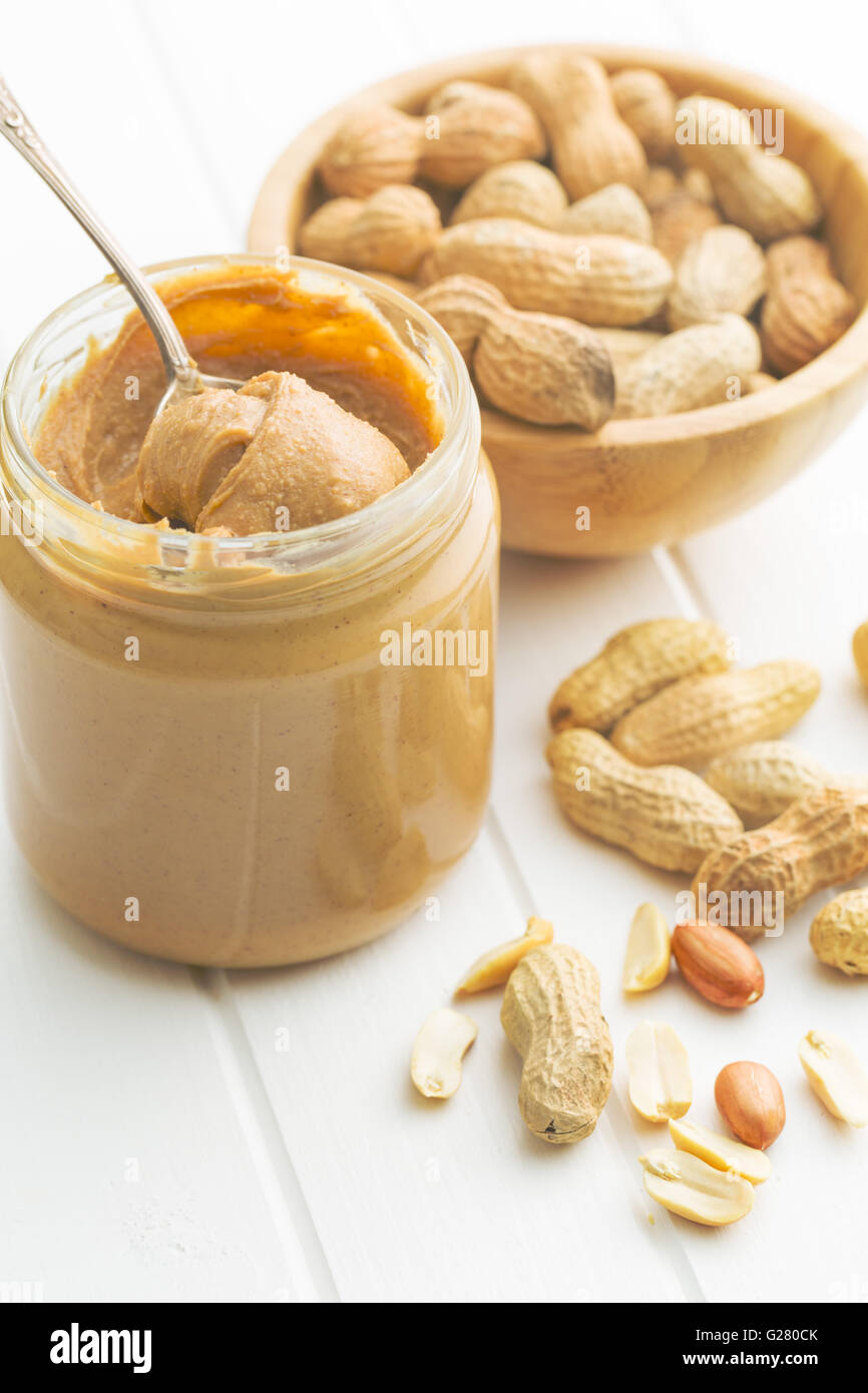 Creamy peanut butter and peanuts. Spreads peanut butter in the jar
