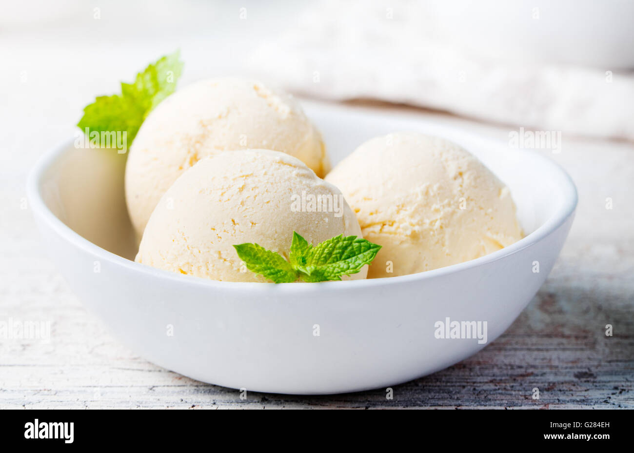 Vanilla Ice Cream in bowl Organic product Stock Photo - Alamy
