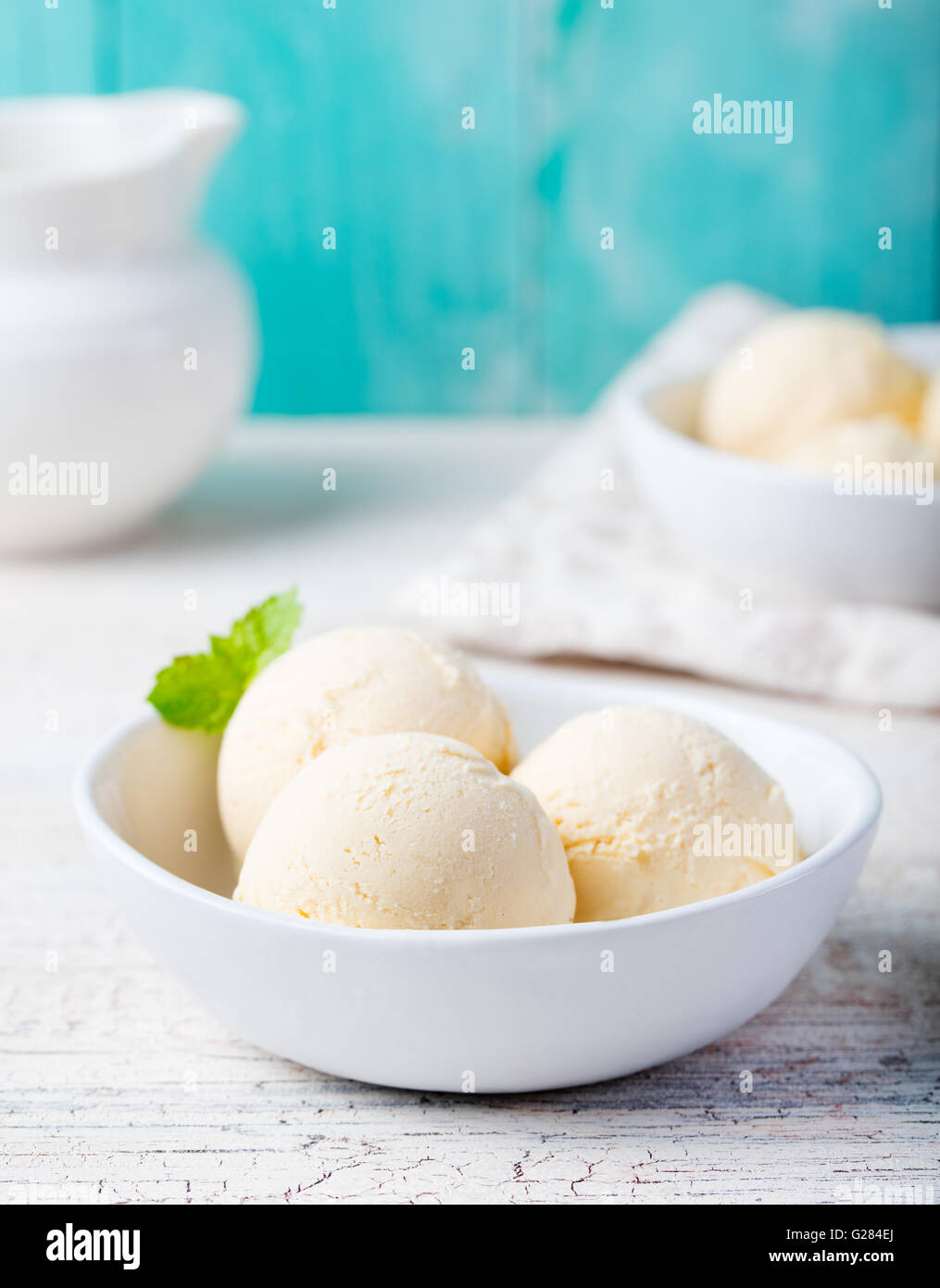 Vanilla Ice Cream in bowl Organic product Stock Photo - Alamy