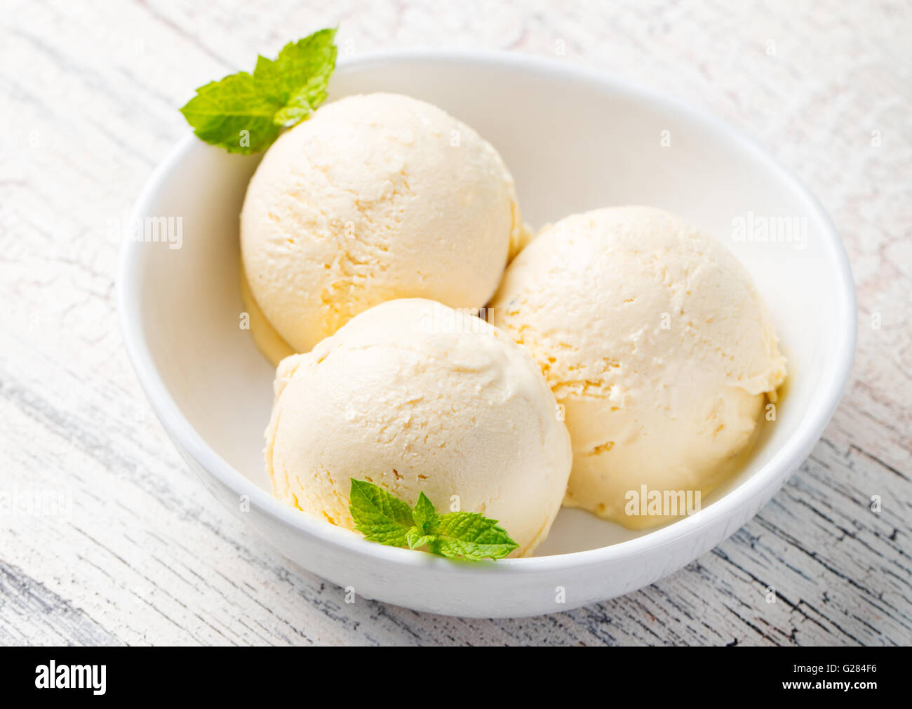 Vanilla Ice Cream in bowl Organic product Stock Photo - Alamy