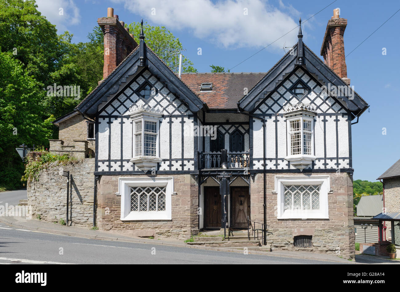 Cliff Villas in Overton Road, Ludlow, Shropshire Stock Photo Alamy