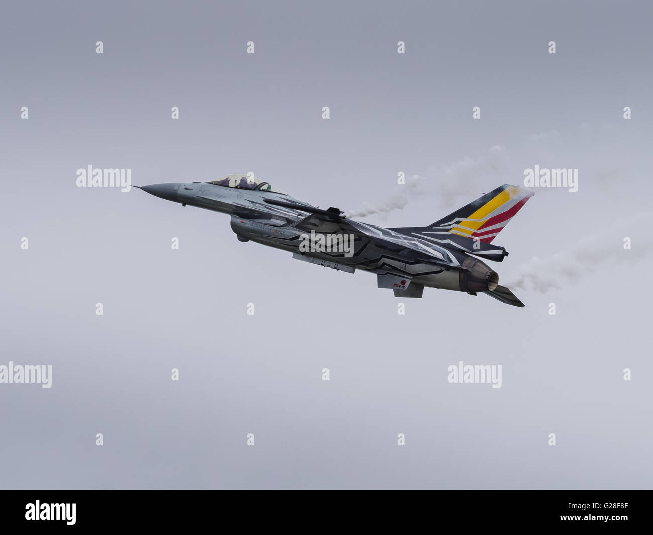 Belgian airforce f 16 jet fighter hi-res stock photography and images ...