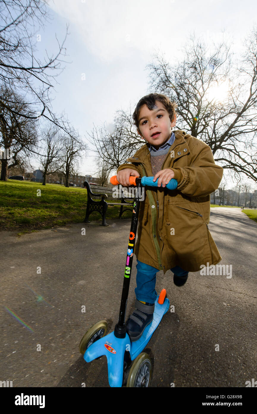 Kickboard hi-res stock photography and images - Alamy