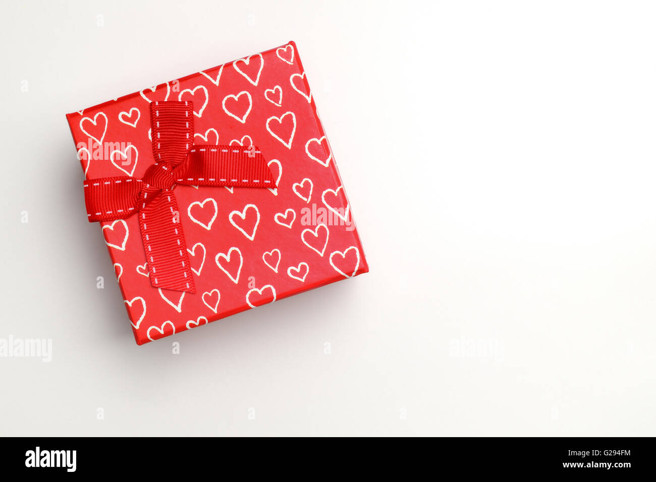 White square box isolated hi-res stock photography and images - Alamy