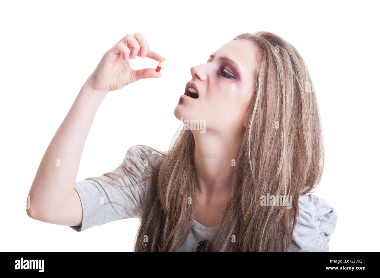 Closeup black eye beaten woman hi-res stock photography and images - Alamy