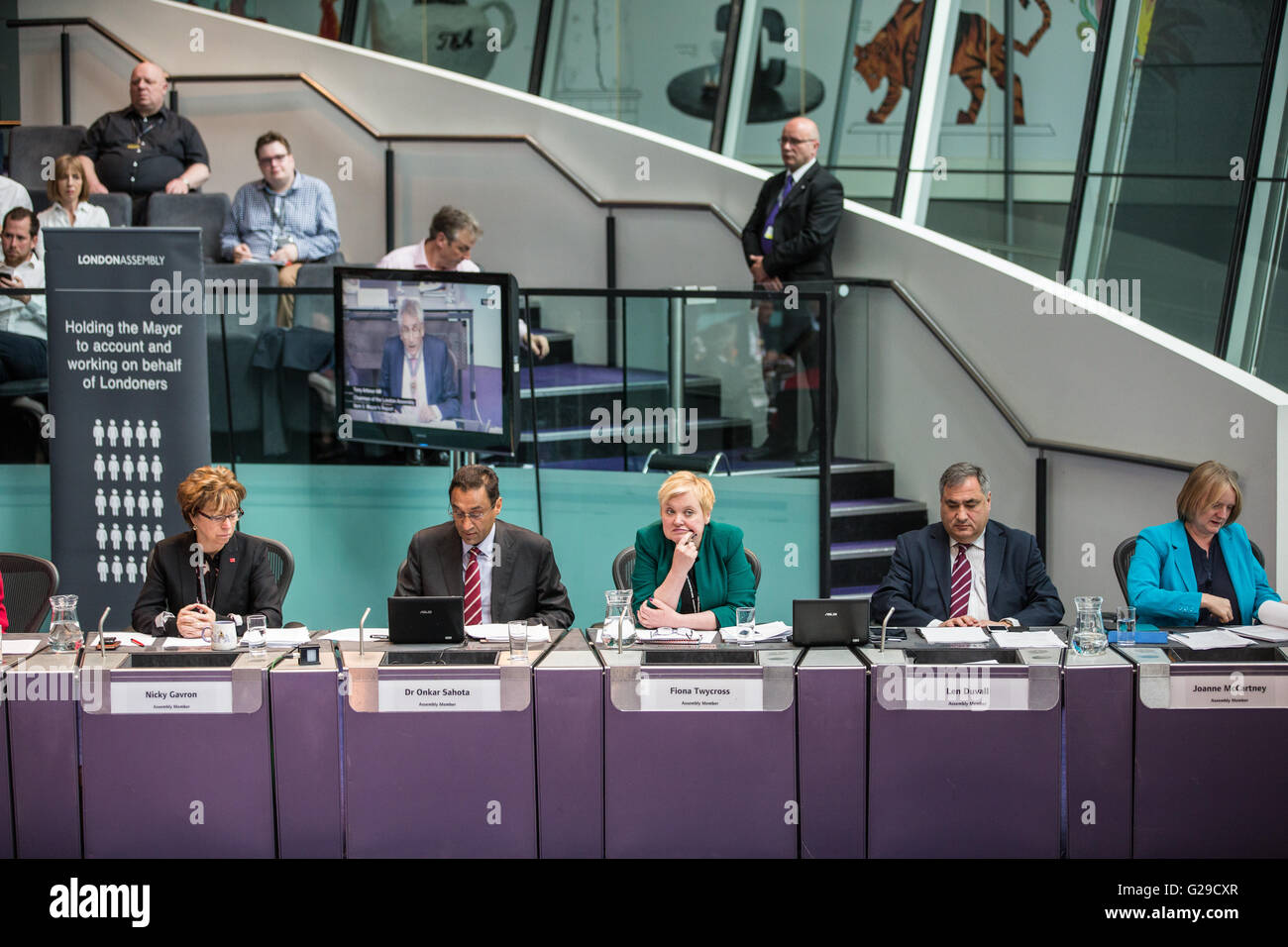 London, UK. 25th May, 2016. Labour London Assembly Members Nicky Gavron, Dr Onkar Sahota, Fiona Twycross, Len Duvall and Joanne McCartney attend the first Mayor’s Question Time of Sadiq Khan's Mayoralty at City Hall as Mayor of London. Credit:  Mark Kerrison/Alamy Live News Stock Photo
